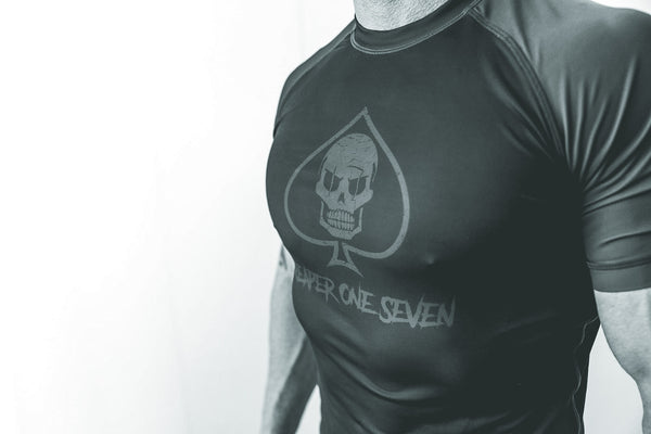 Short Sleeve Rash Guard - Charcoal